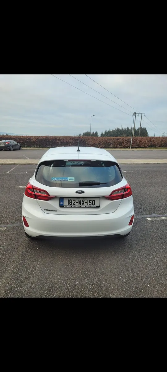 Ford Fiesta Zetec 2018 1.1l - Image 4