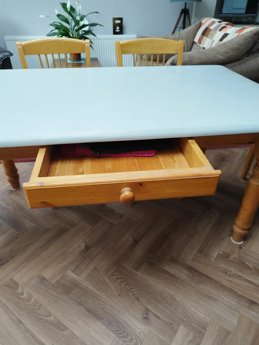table - Image 1