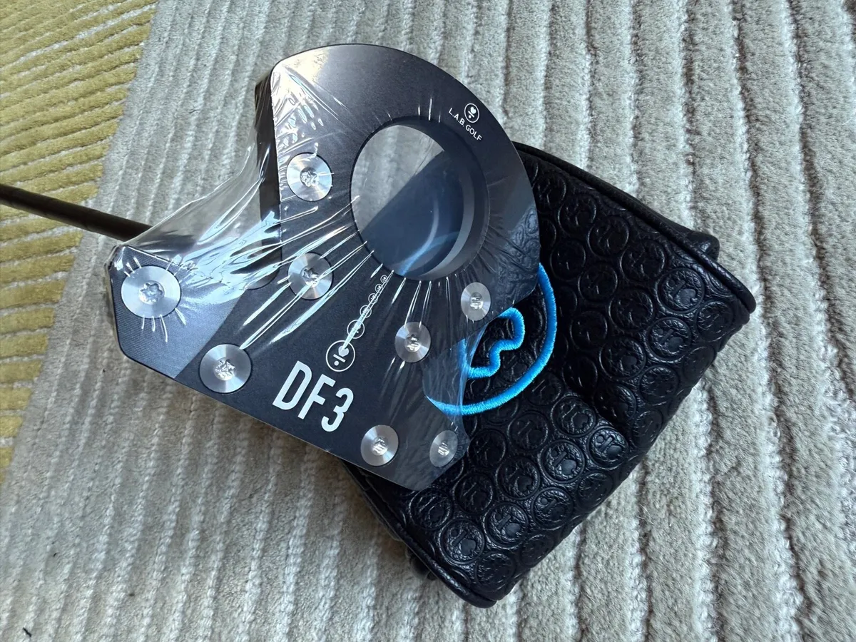 L.A.B DF3 Putter - Image 1