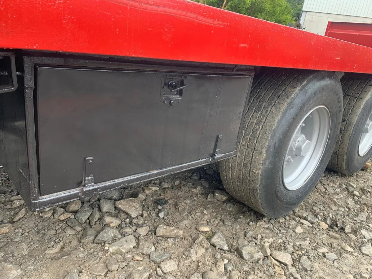 BISON 26' BALE TRAILER - Image 4