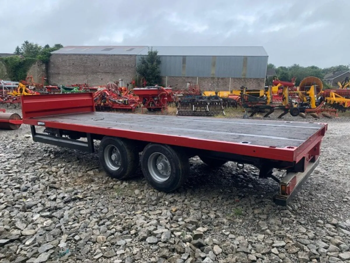 BISON 26' BALE TRAILER - Image 2