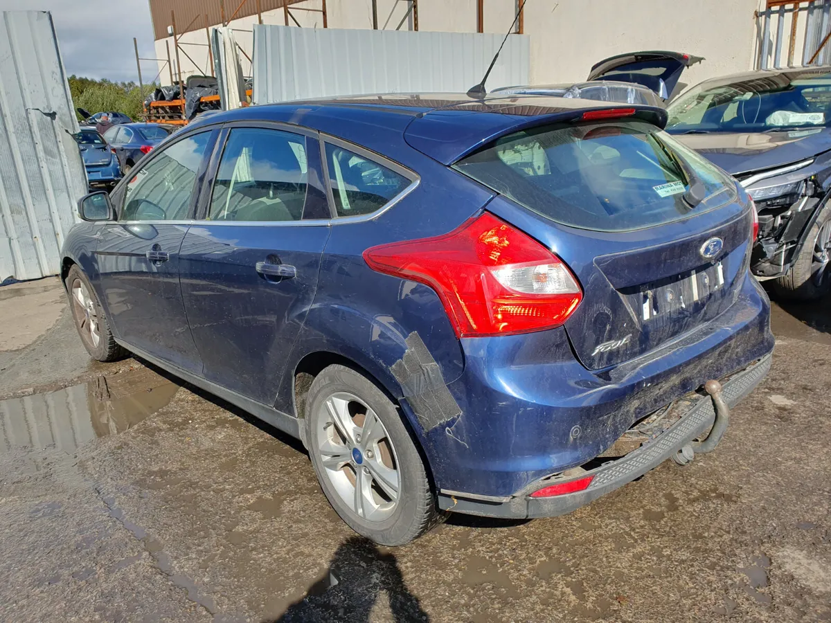 13 FORD FOCUS  ZETEC 1.6 TDCI FOR BREAKING - Image 4
