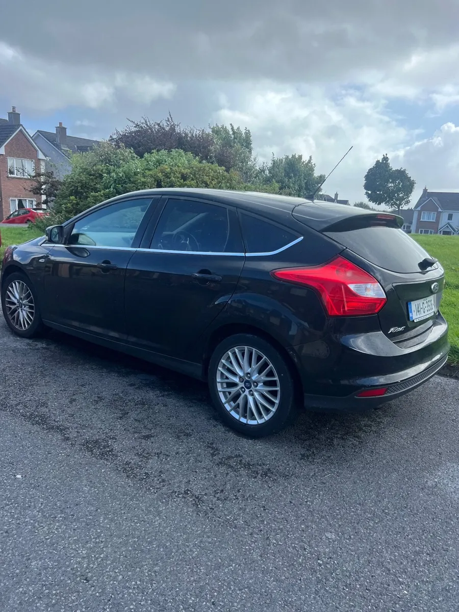 Ford Focus 2014 - Image 2