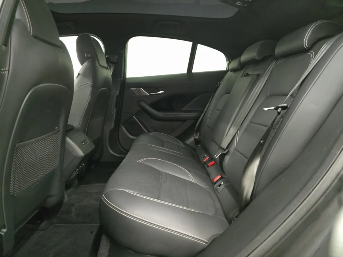 Jaguar I-PACE Estate Special Editions Black - Image 4