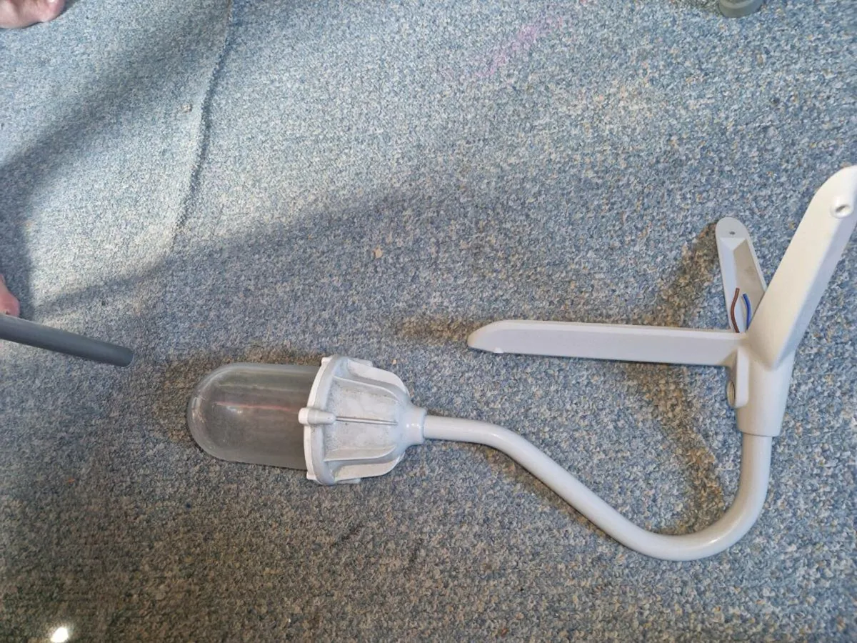 4× corner exterior lights (Coughtria make) - Image 2