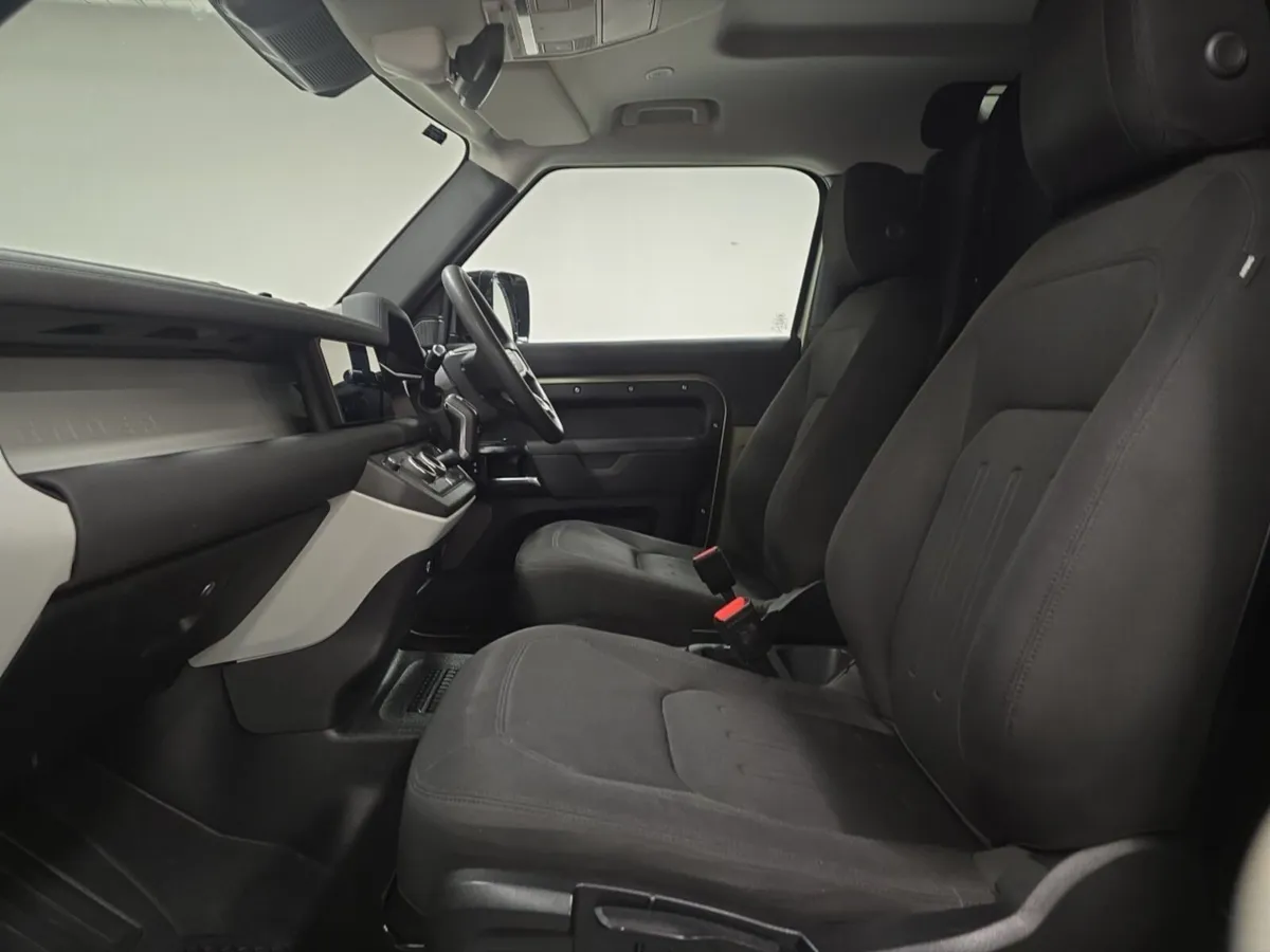 Land Rover Defender 90 Diesel - Image 3