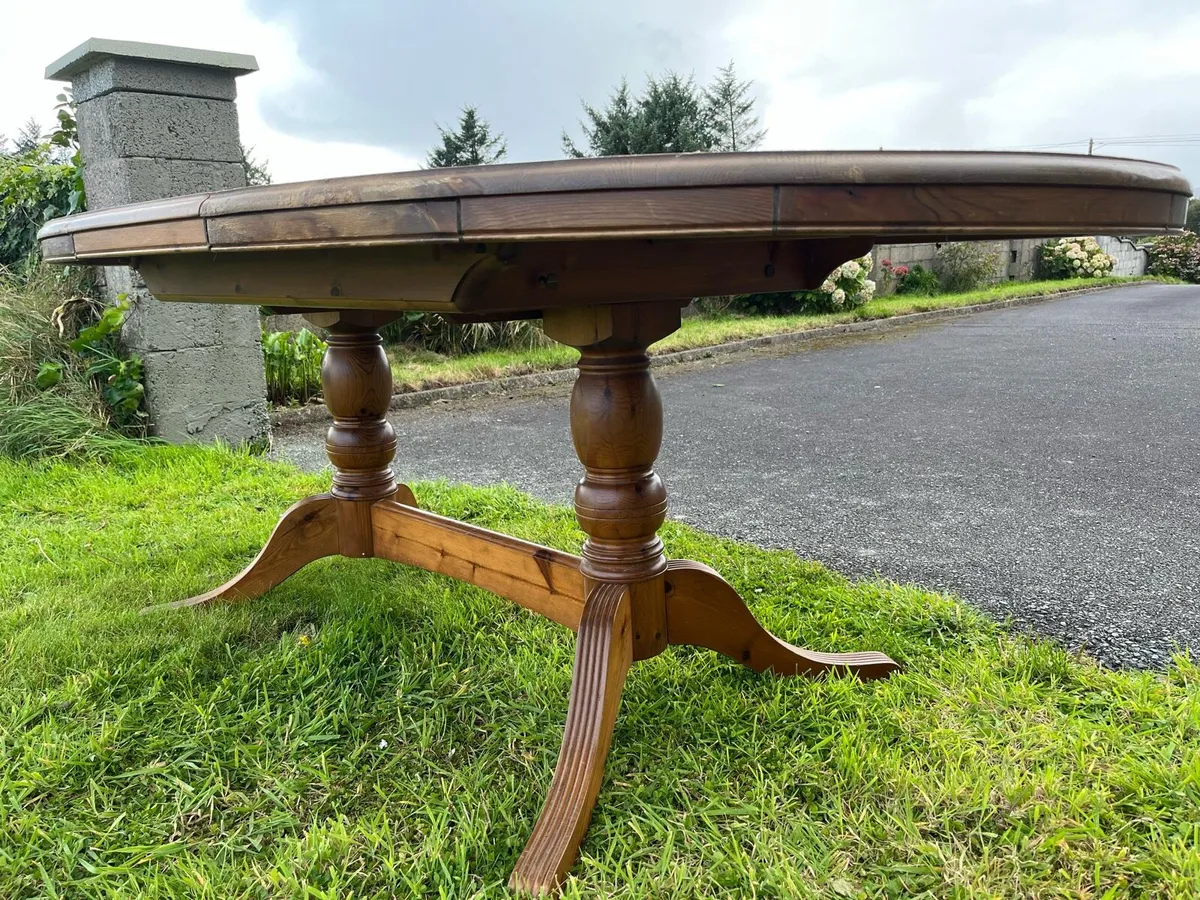 Dining table - Image 4
