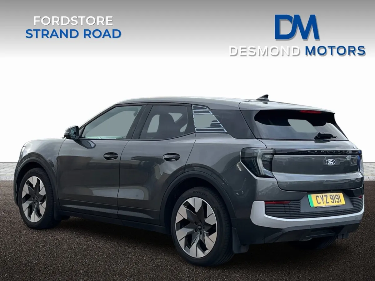 Ford Explorer 2024 - Image 2