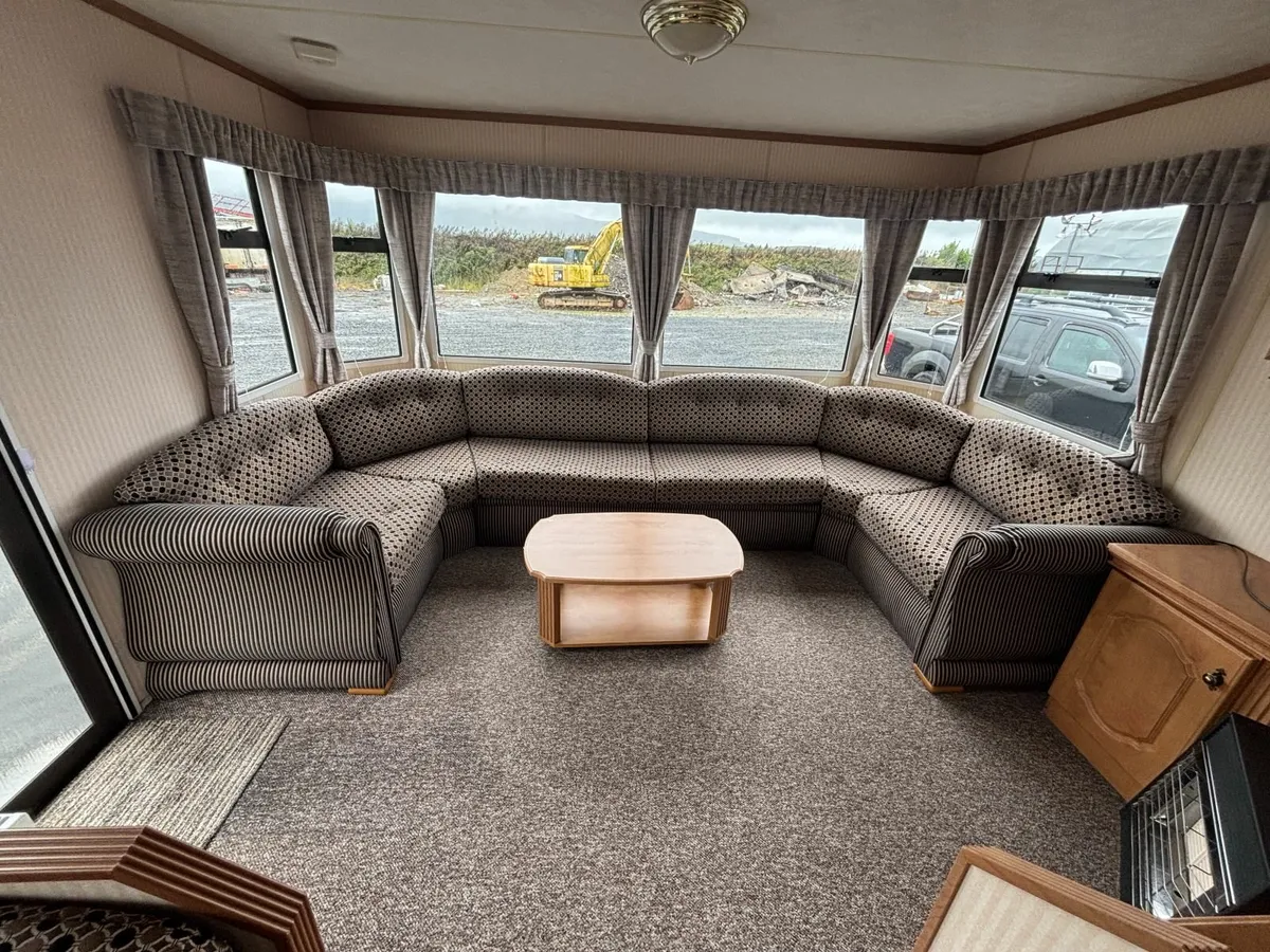 35x12 Willerby, 2 Bed, Oil Heating & Free Delivery - Image 2