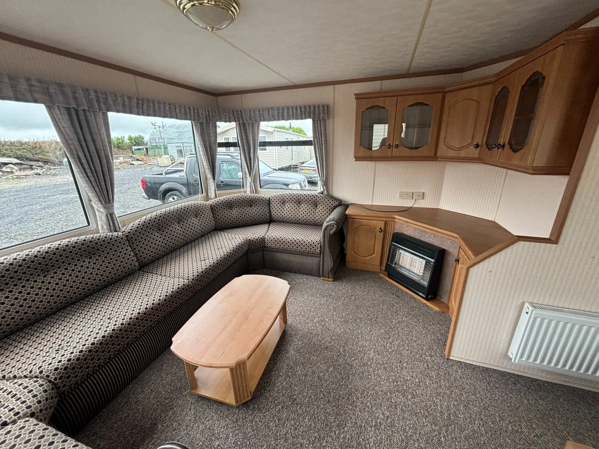 35x12 Willerby, 2 Bed, Oil Heating & Free Delivery - Image 3