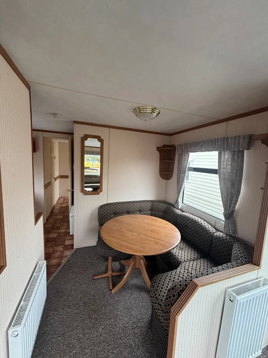 35x12 Willerby, 2 Bed, Oil Heating & Free Delivery - Image 4