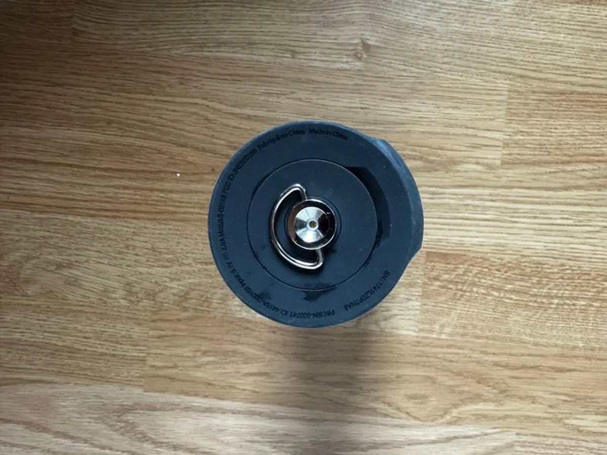 Ultimate Ears Bluetooth Speaker S-00166 - Image 4