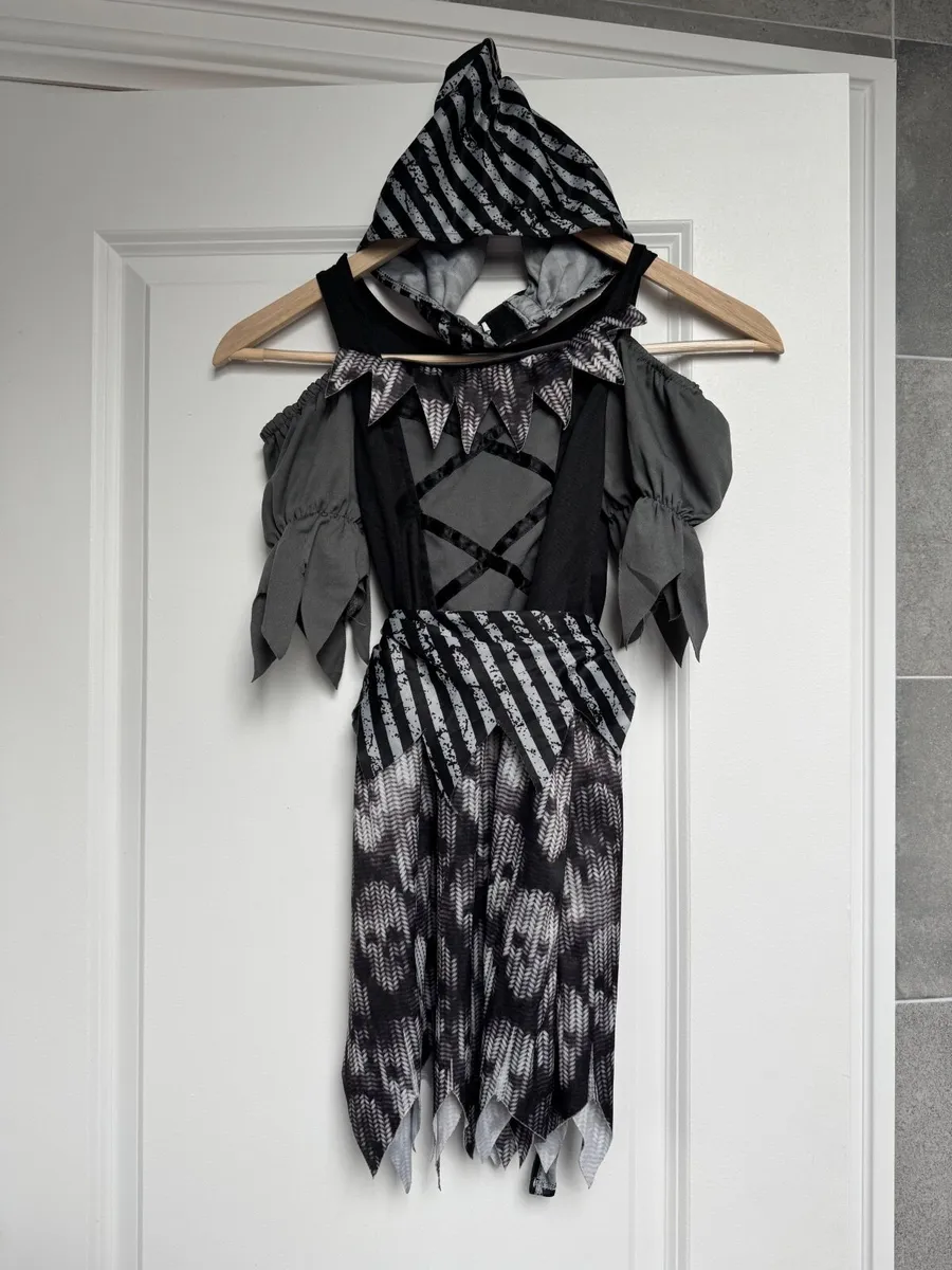 Fancy dress - Image 3