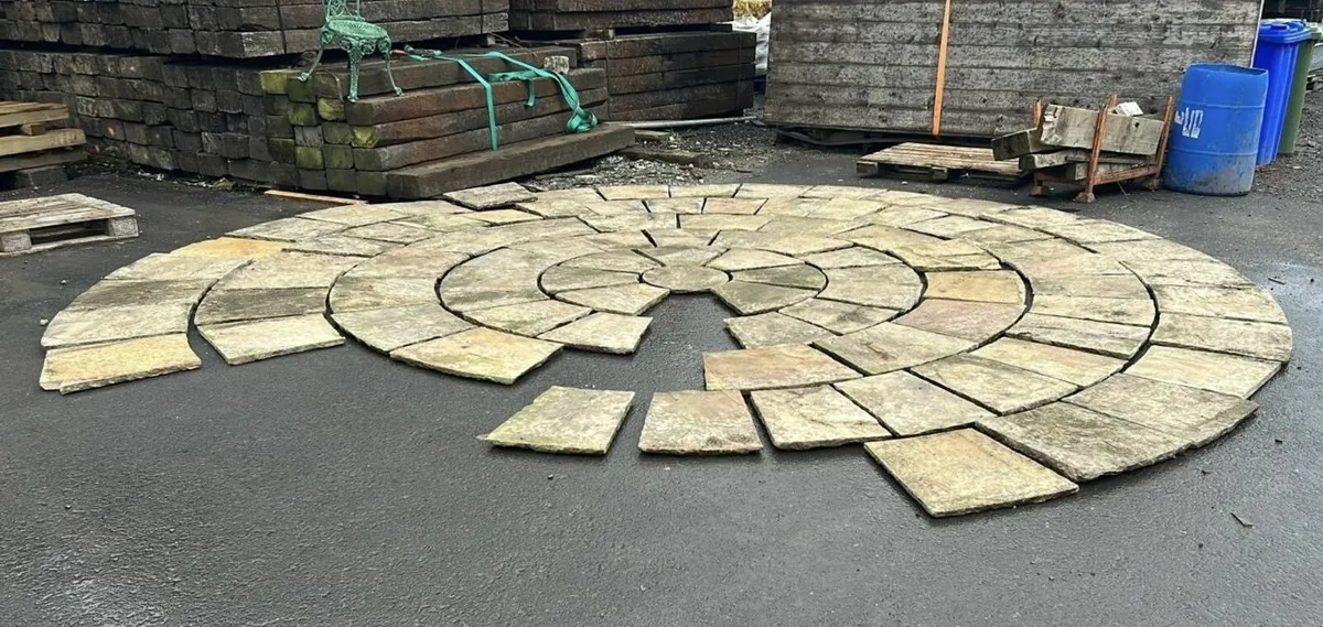 Sandstone Circle Incomplete  5M - Image 2