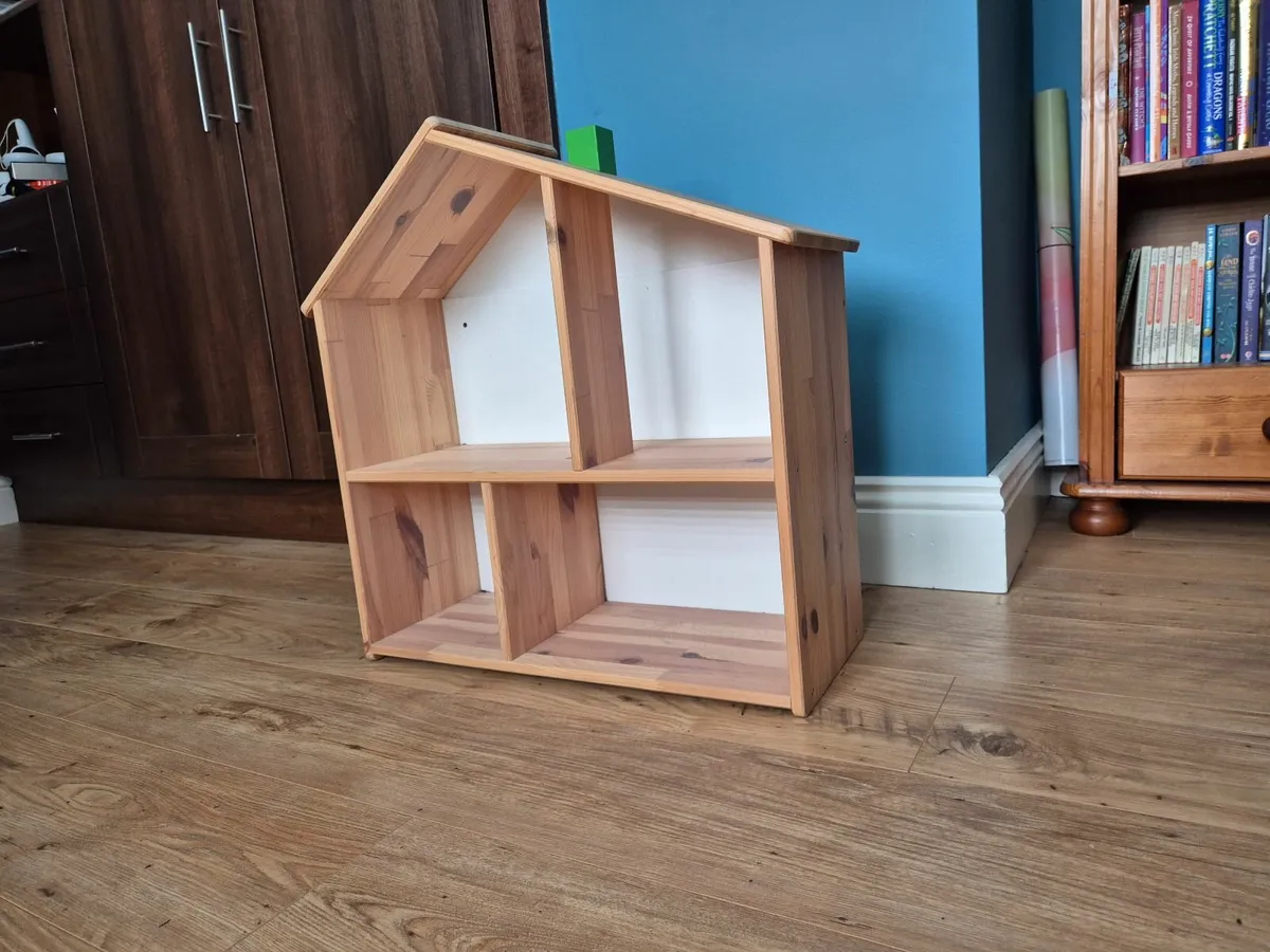 Dolls house - Image 2