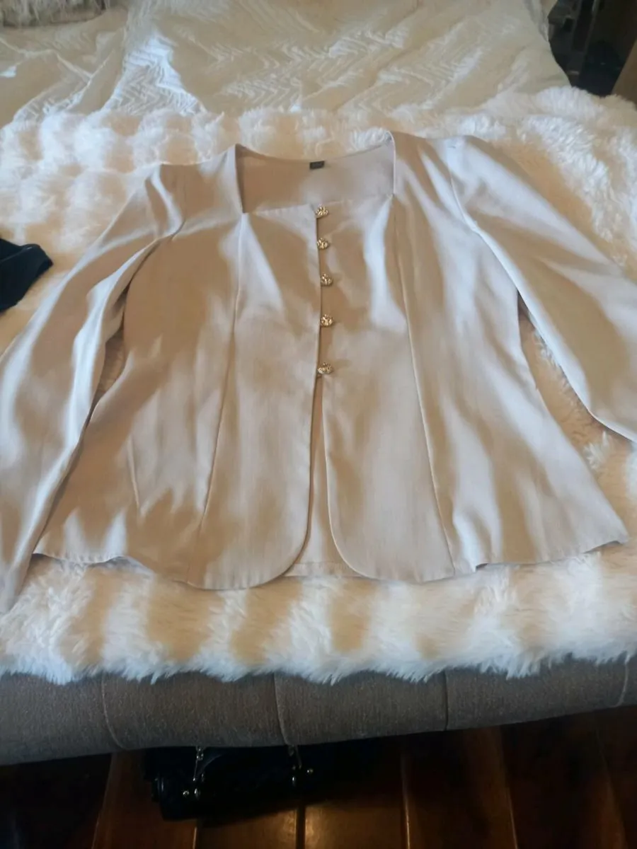 Beige. Top