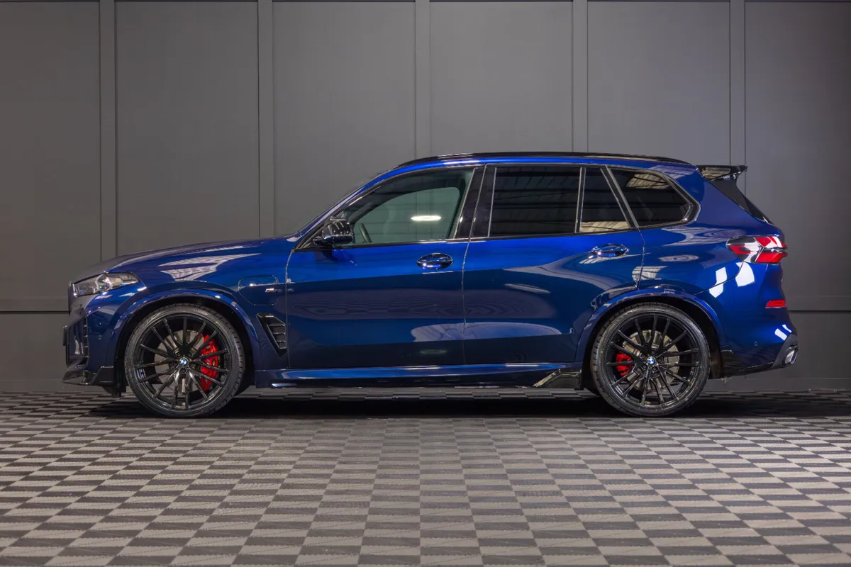 242 BMW X5 X-Drive 50e M-Sport - Image 3