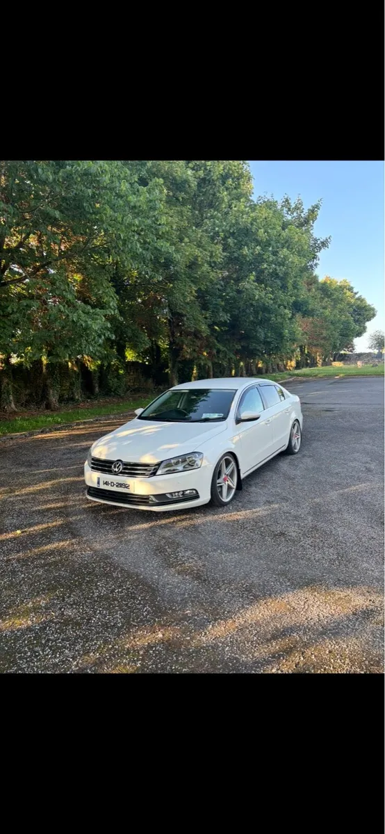 2014 Volkswagen Passat - Image 4