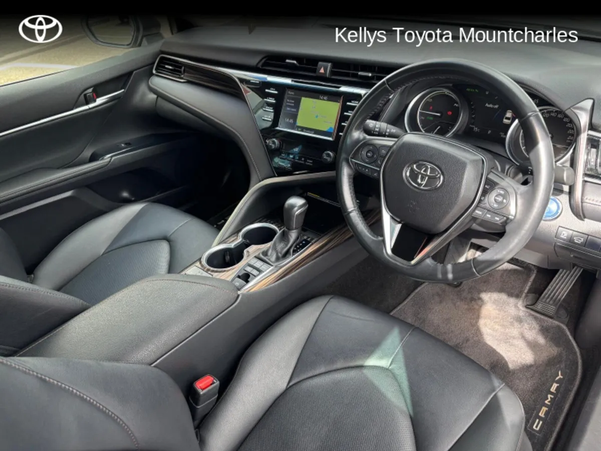 Toyota Camry CAMRY HYBRID PLATINUM - Image 3