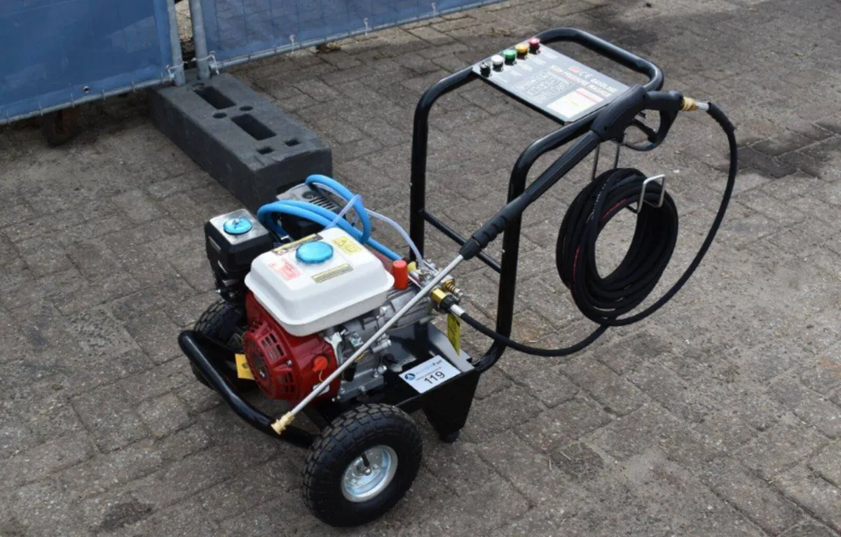 HIGH PRESSURE WASHER - Image 2
