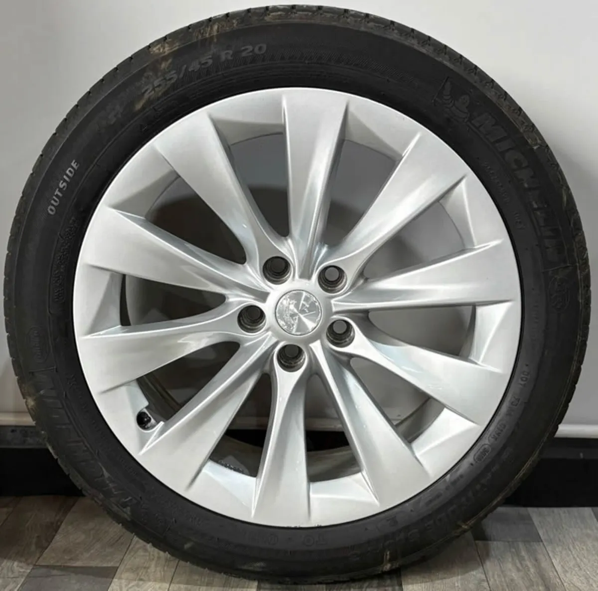 20" GENUINE TESLA MODEL X SLIPSTREAM 10 SPOKE - Image 2
