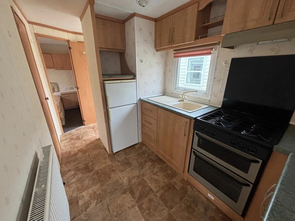 29 x 12 Elite, 2 Bed, D/G & Gas/H. Free Delivery. - Image 4