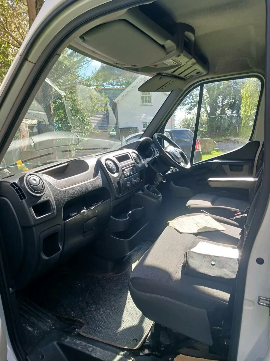 2016 Renault master lwb - Image 4