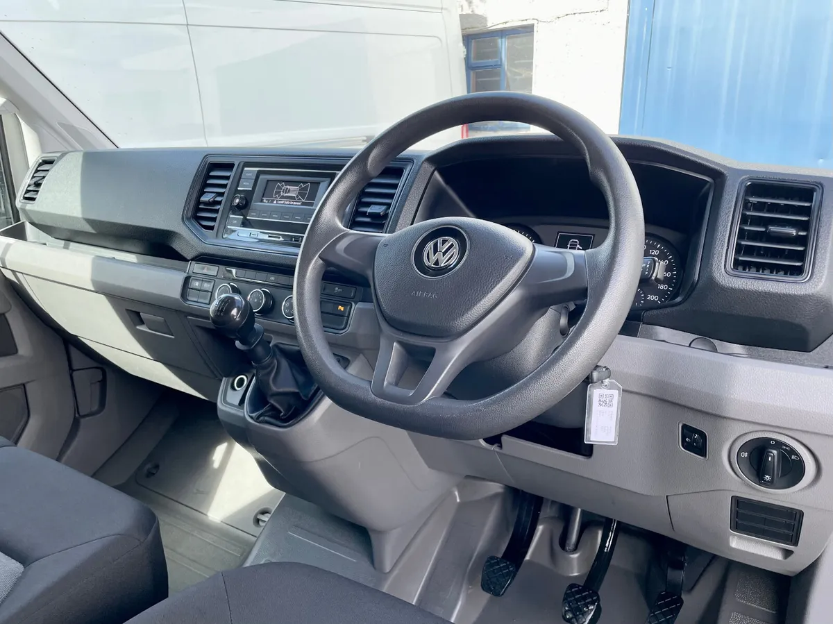 Volkswagen Crafter 35 MWB H/R 2.0TDI 140PS,2023 - Image 3