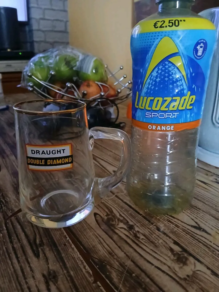 Draught 'Double Diamond' half-pint tankard - Image 1