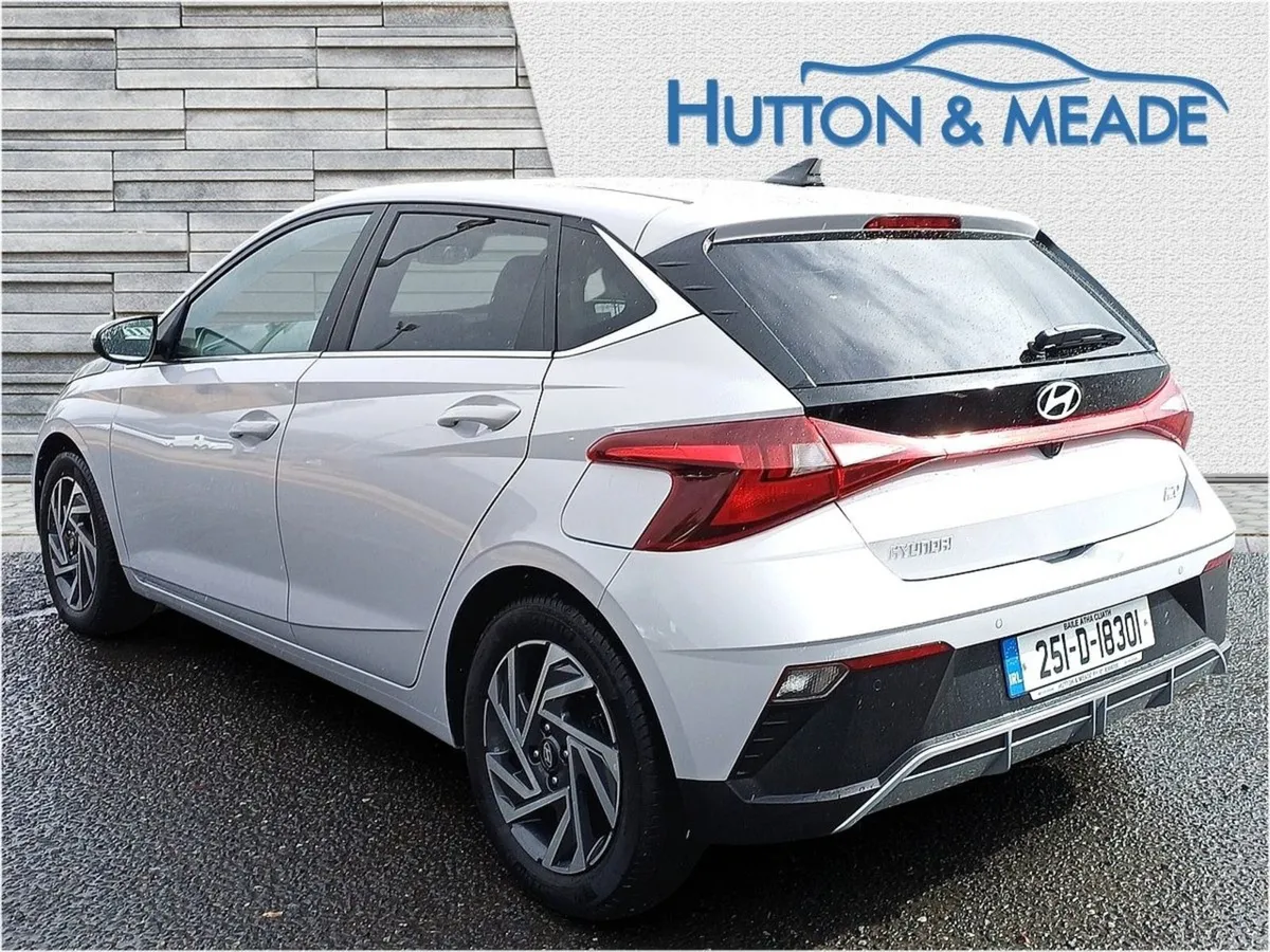 Hyundai i20 Delux Plus 1.2 Petrol 5dr - Image 3