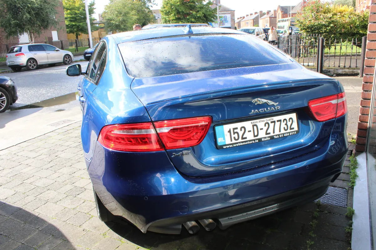 Jaguar XE R-SPORT AUTO 2.0 2015 - Image 4