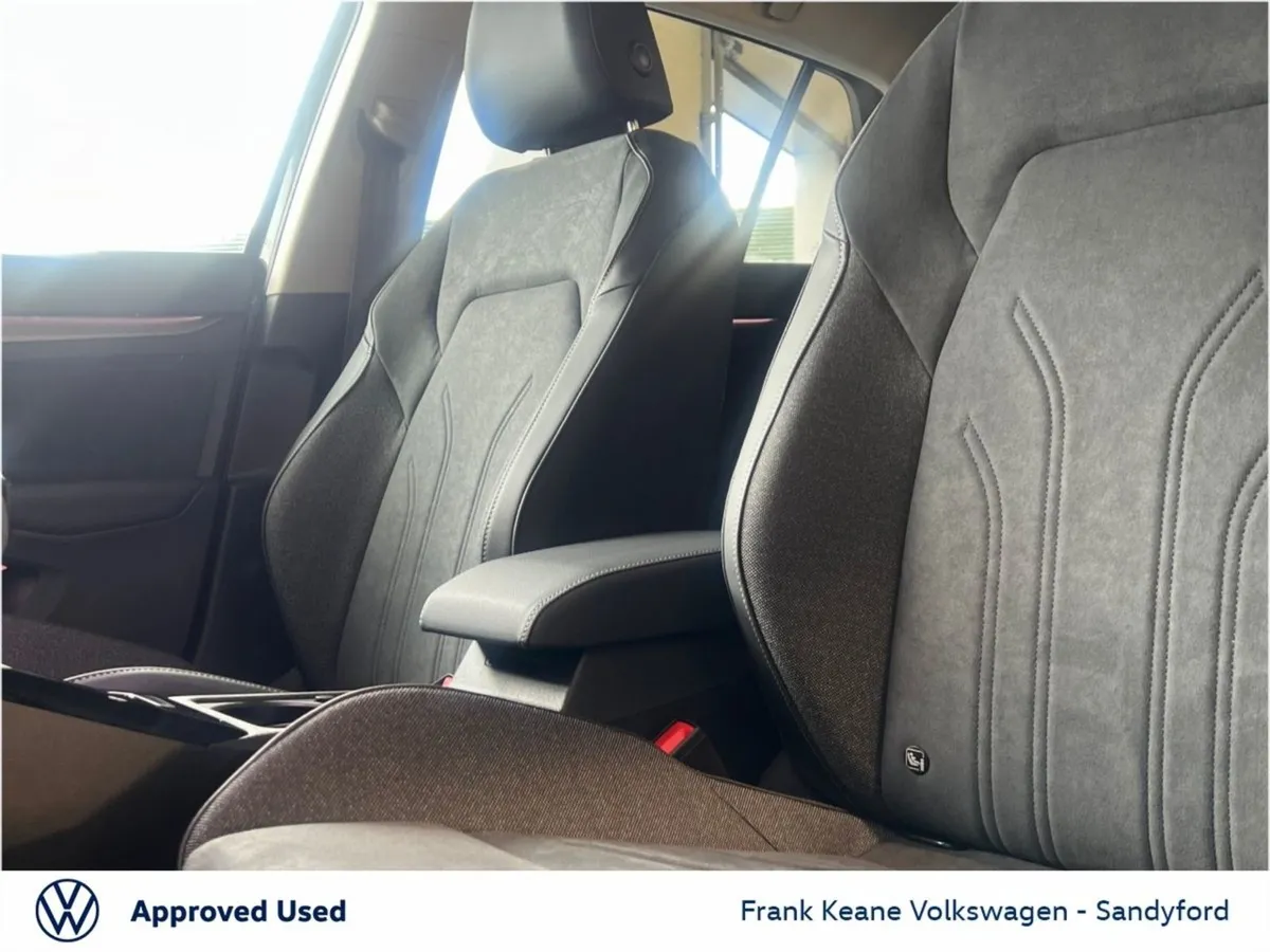 Volkswagen Golf  style  1.5tsi 150HP Manual  fran - Image 4