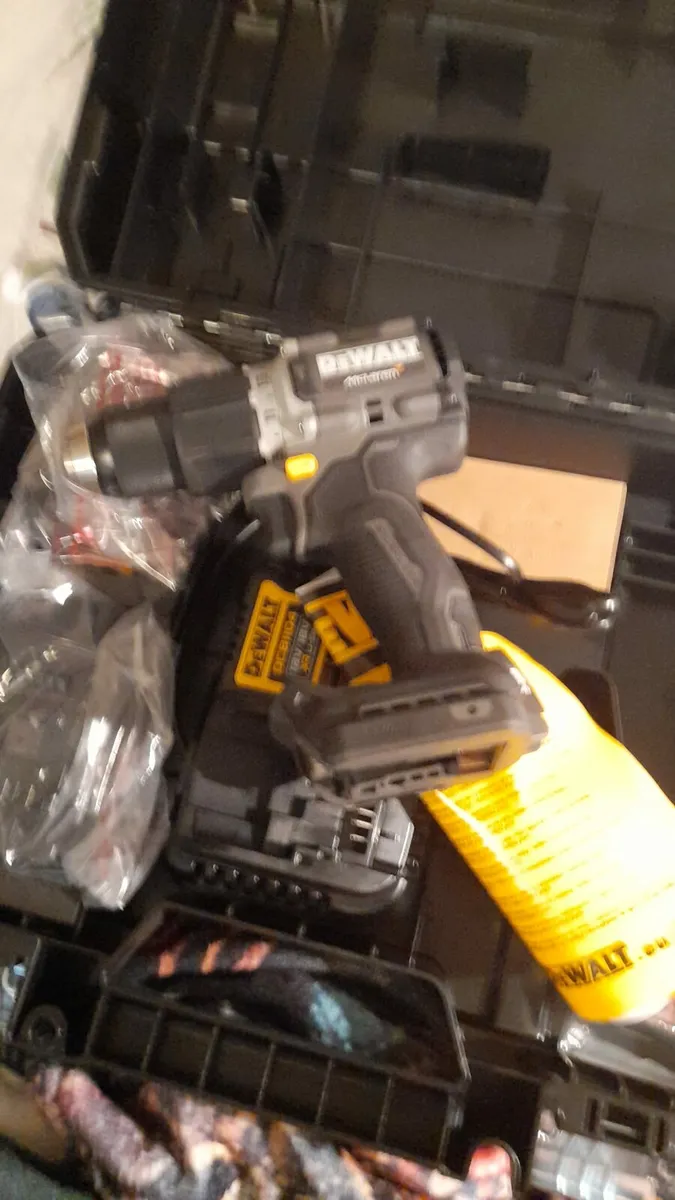 Cordless dewalt drill - Image 1