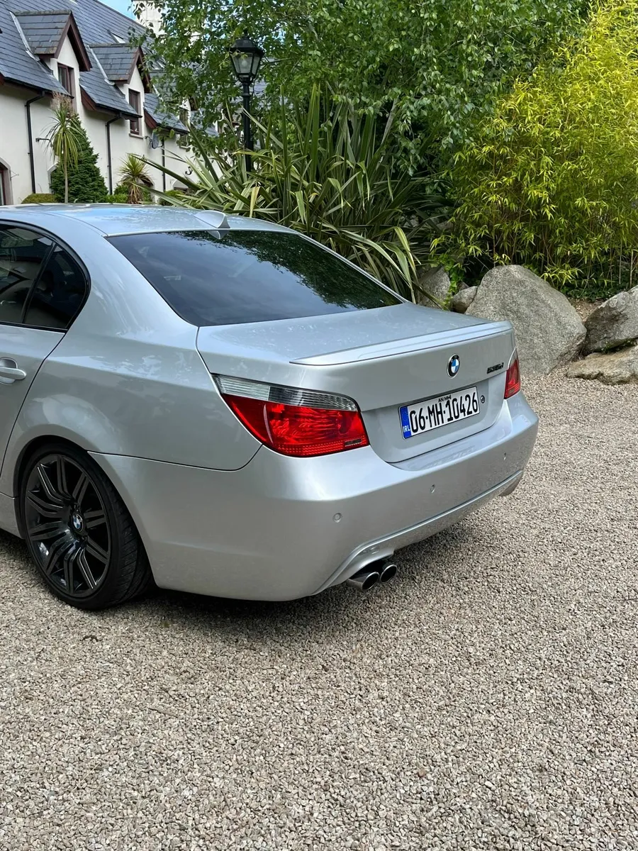 BMW 5-Series 2006 - Image 2
