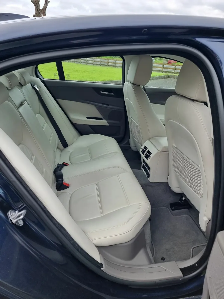 Jaguar XE 2017 - Image 3