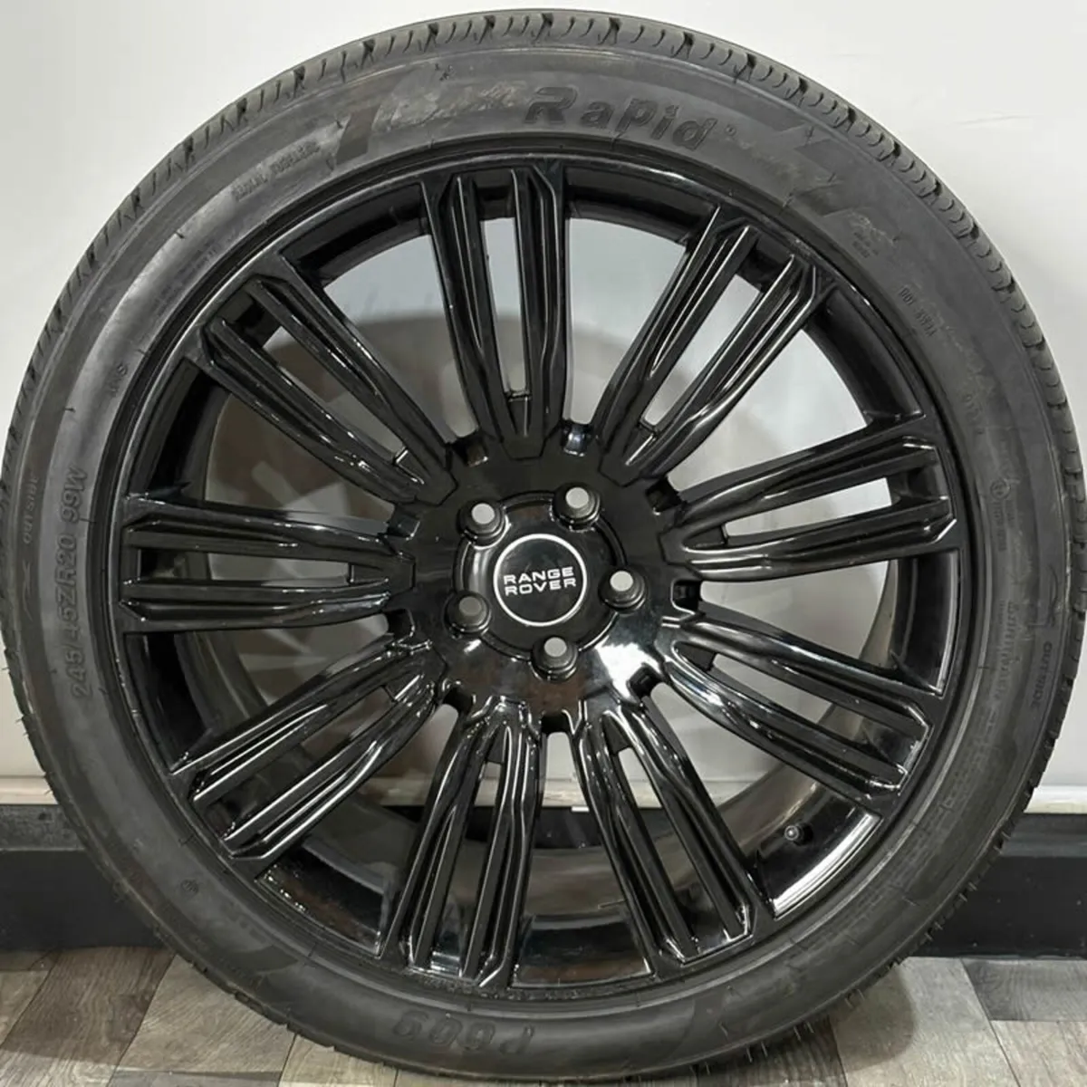 20" ALLOYS & TYRES SUITABLE FOR RANGE ROVER EVOQUE - Image 2
