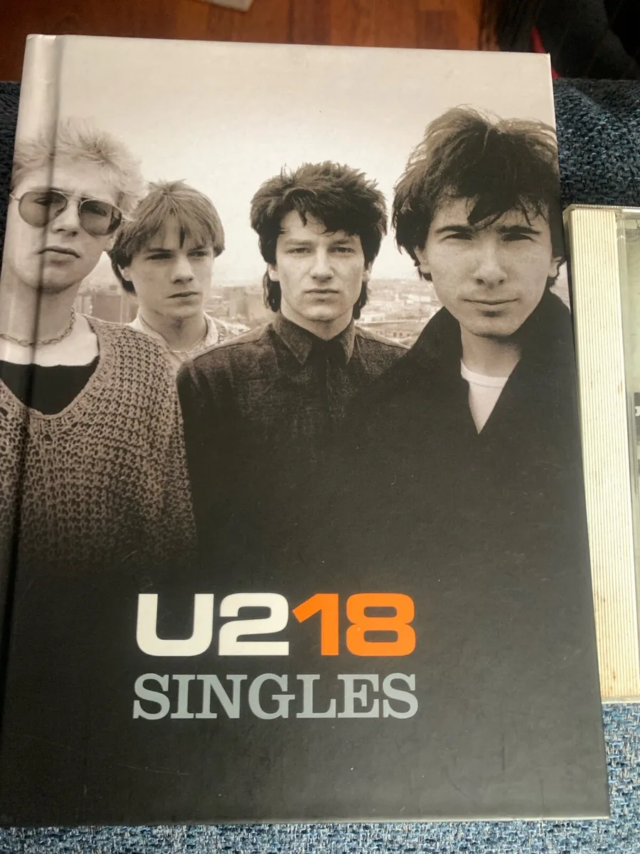 U2 18 singles dvd as well - Image 1