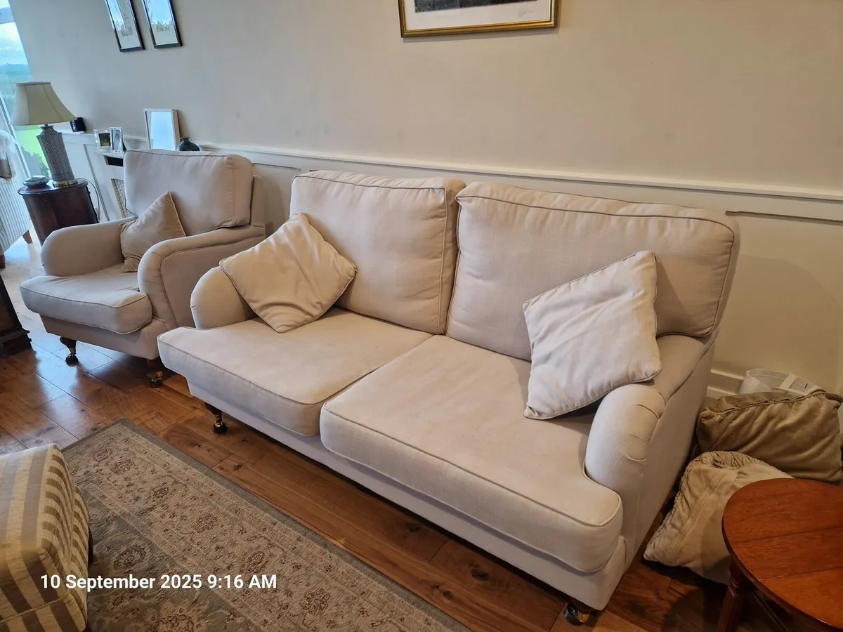 Couch and armchairs - Image 3