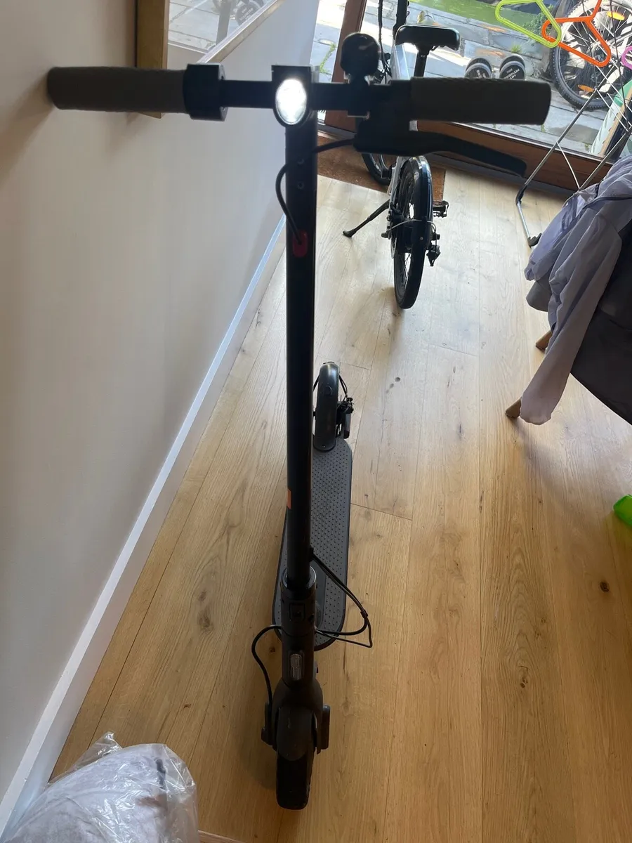 Electric scooter - Image 2