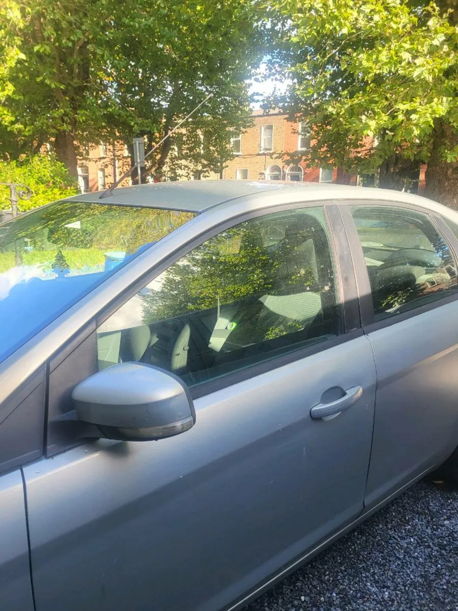 Ford focus - Image 4