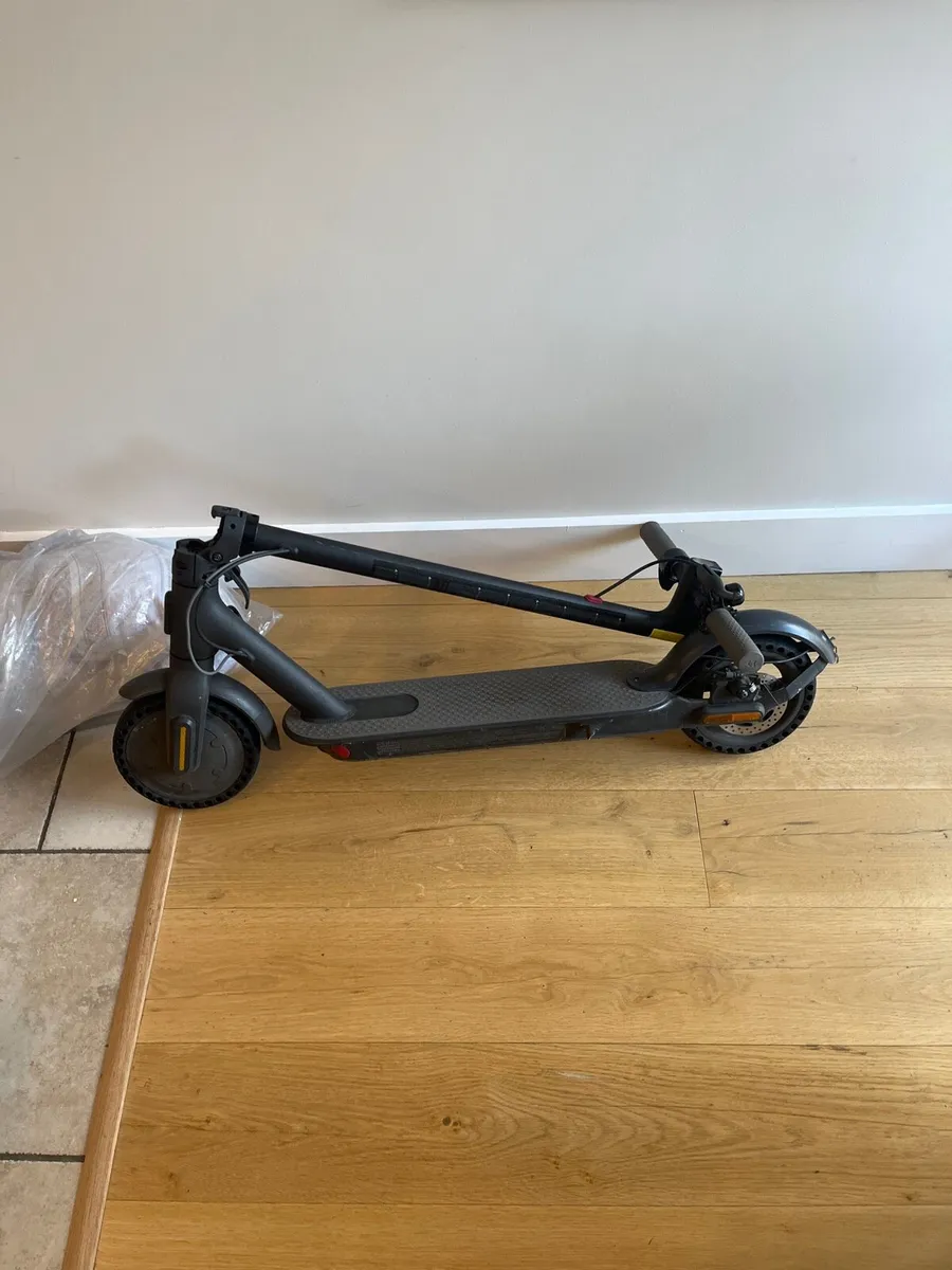 Electric scooter - Image 3