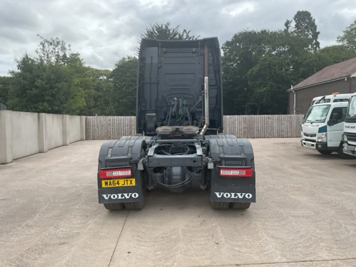 2015 Volvo FH540 G/T 6x4 - Image 4