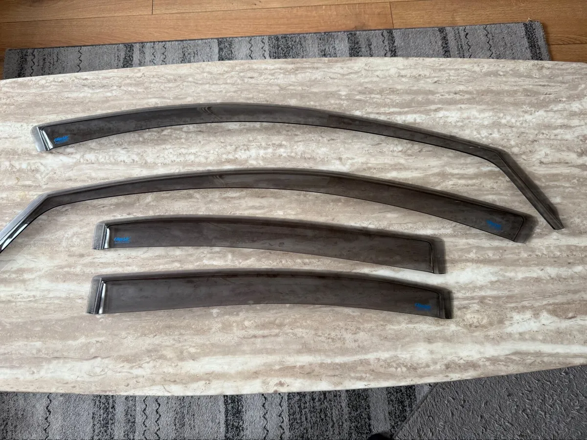 Skoda Octavia 2014-19 wind deflectors - Image 4