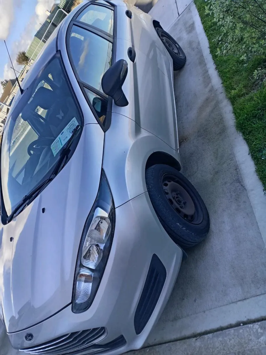 Car - Image 1