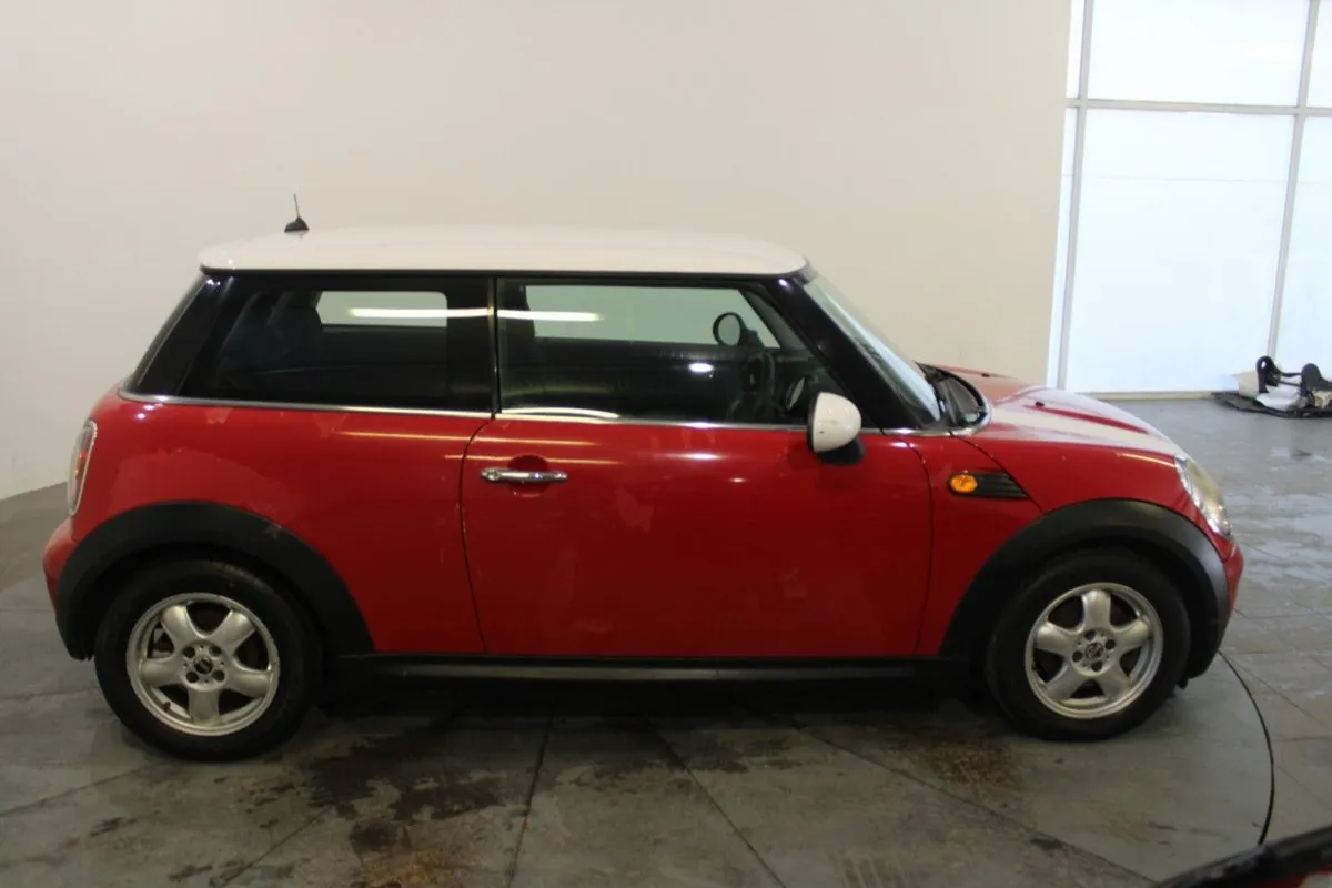 MINI Cooper 1.6 D 110HP 3DR - Image 3