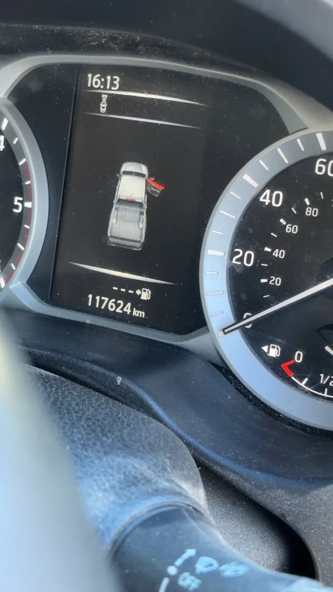 Nissan navara “”low millage”” - Image 4