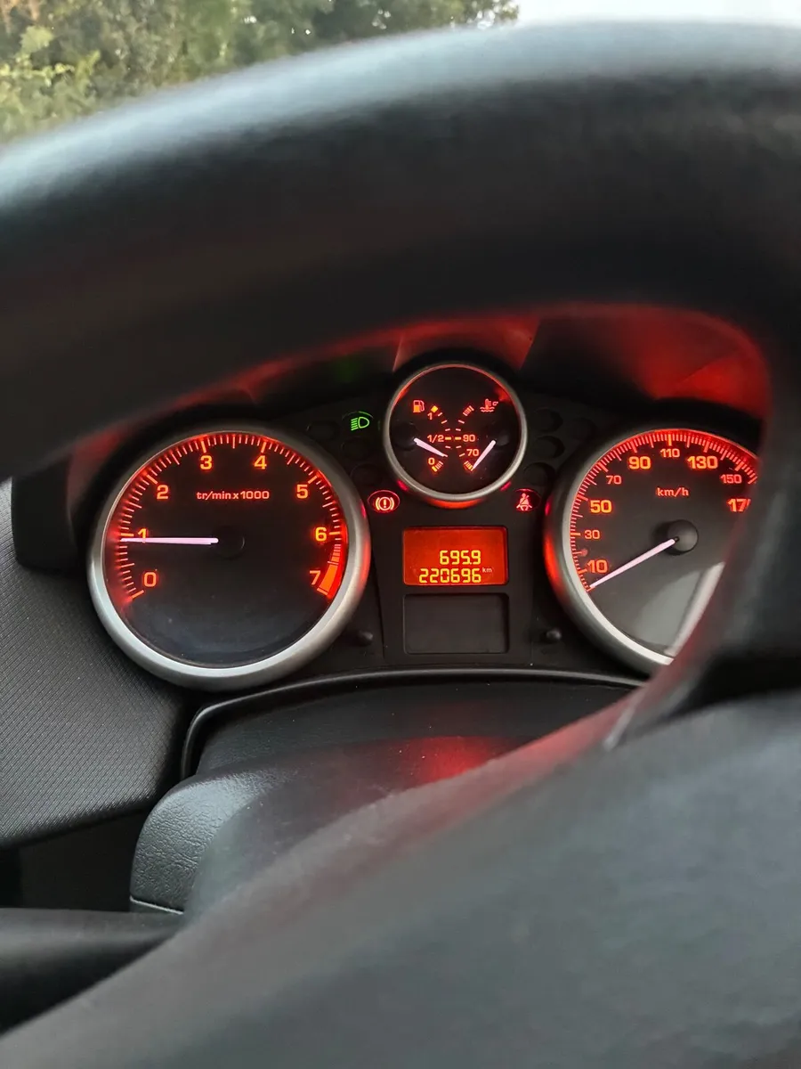 Peugeot 207 - Image 3