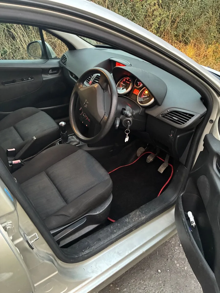 Peugeot 207 - Image 4