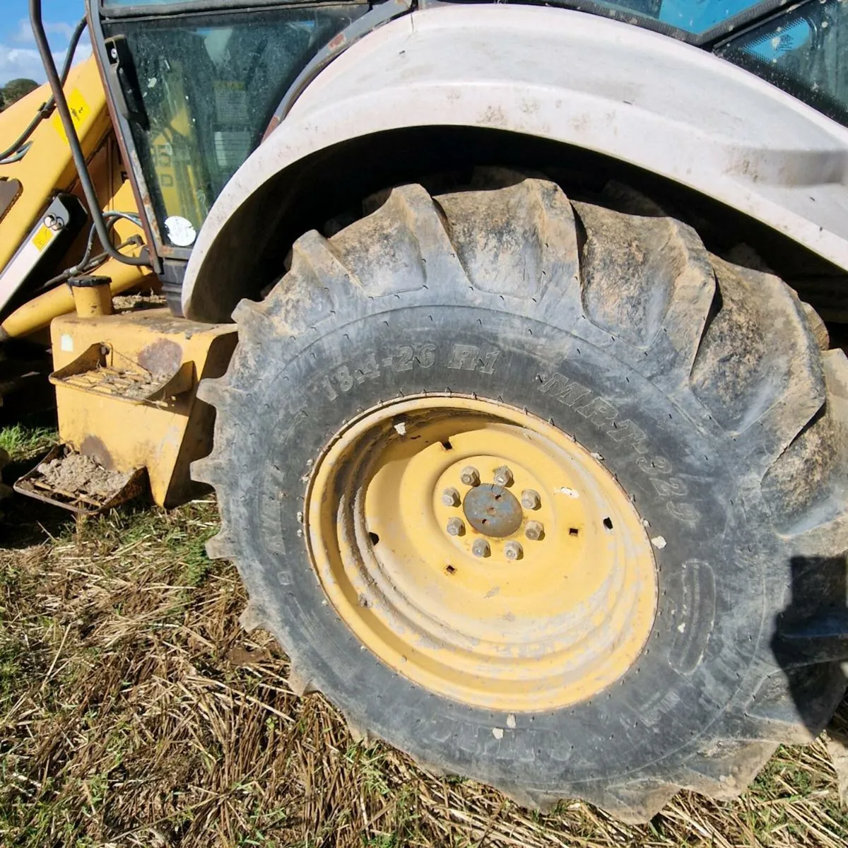 New holland digger - Image 3