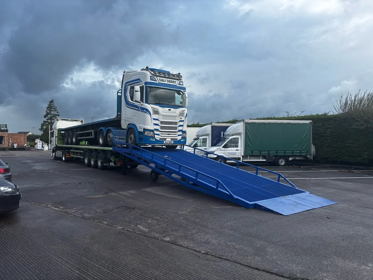 10t Loading Ramp / Container Ramp - Image 1
